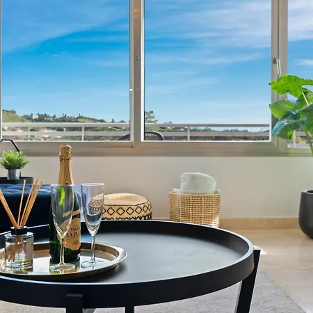 Penthouse In With Rooftop Terrace And 3 Community Pools *